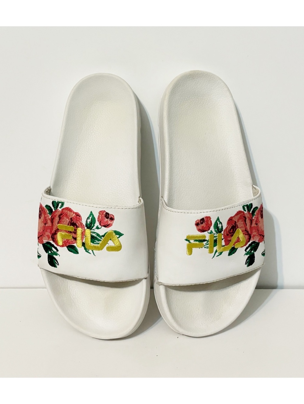 Women's  FILA Drifter Embroidered White Floral Slide Sandals Size 8